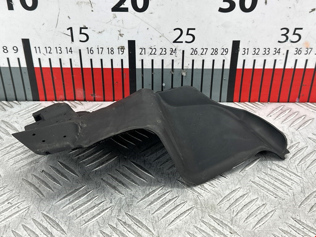 Уплотнитель двери TESLA Model S I 2012-н.в.