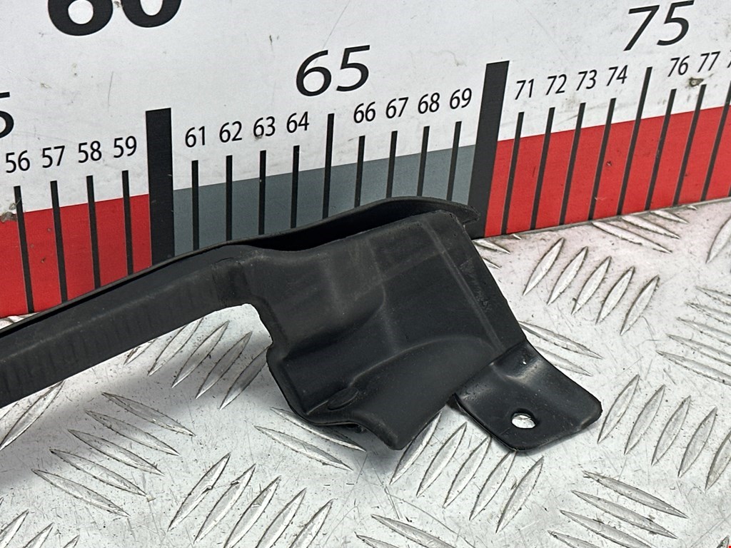 Уплотнитель двери TESLA Model S I 2012-н.в.