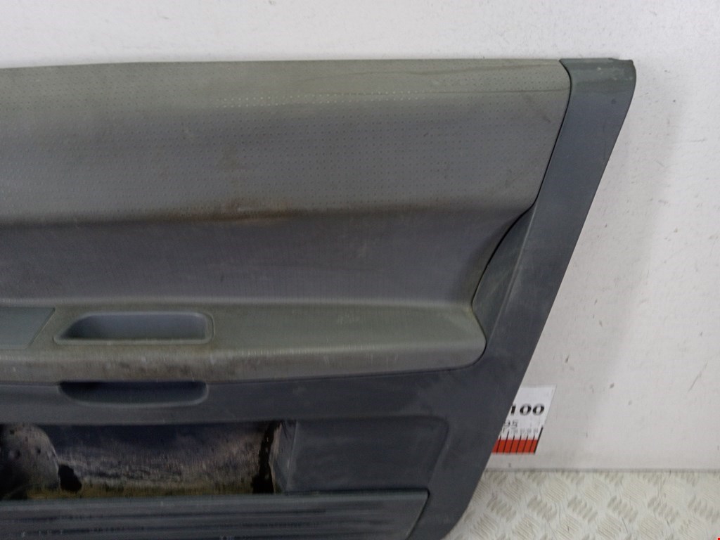 Обшивка двери передняя правая MITSUBISHI Colt Z3 2003-2012