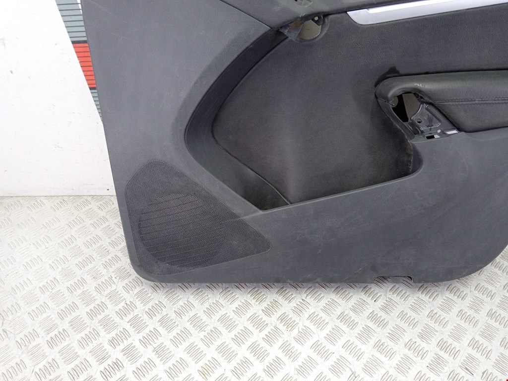 Обшивка двери передняя правая VOLKSWAGEN Tiguan 2007-2016