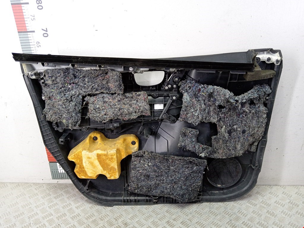 Обшивка двери передняя правая TOYOTA Corolla E160/E170 2013-н.в.