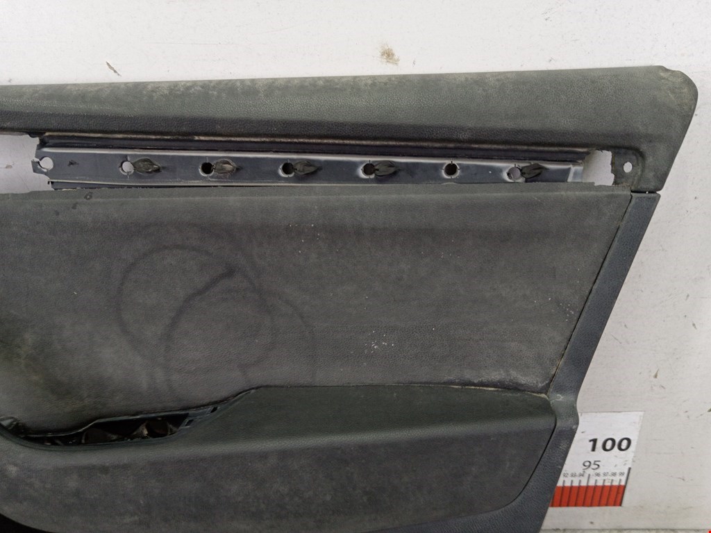 Обшивка двери передняя правая SKODA Superb 2002-2008
