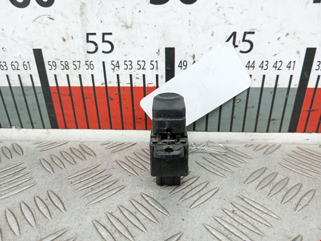 Кнопка стеклоподъемника HYUNDAI Solaris I 2010-2017