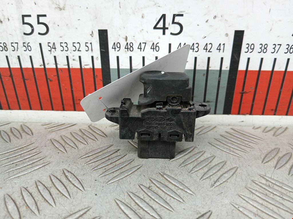 Кнопка стеклоподъемника HYUNDAI Solaris I 2010-2017