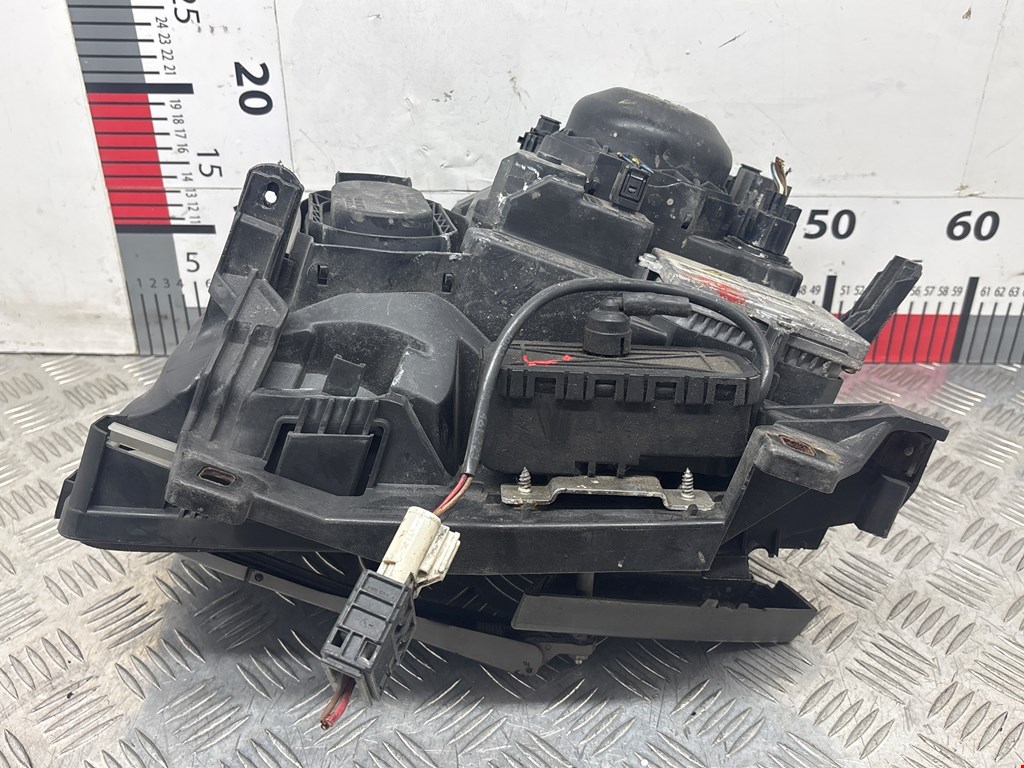 Фара правая LAND ROVER Range Rover 2002-2012