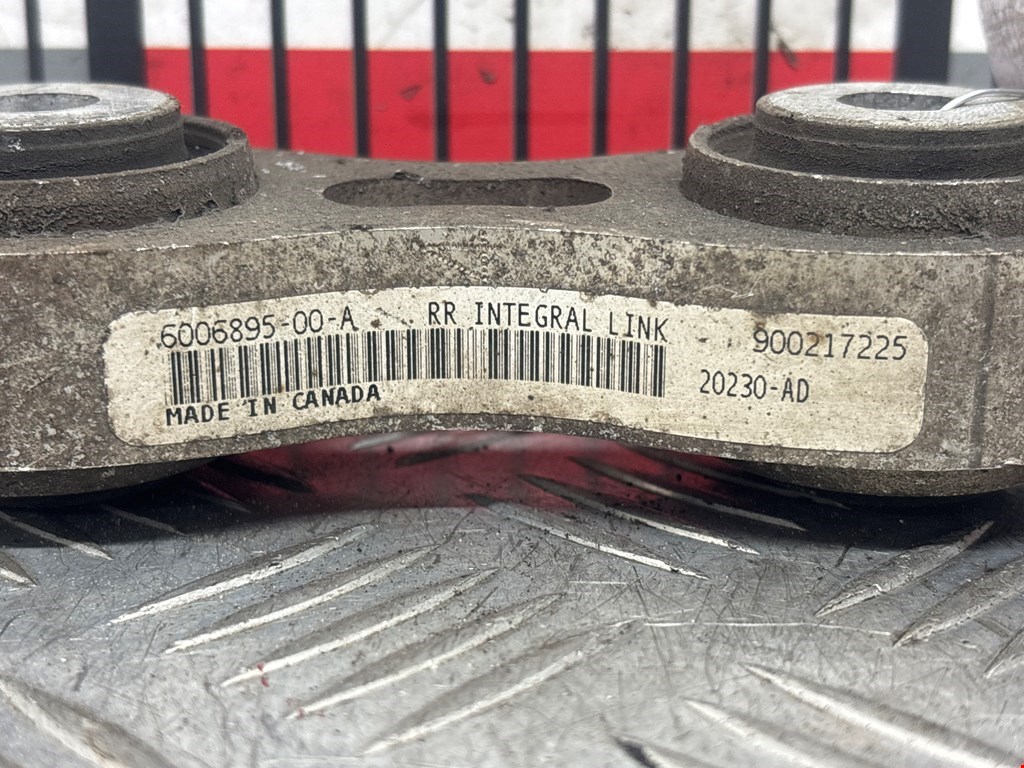 Рычаг задний правый TESLA Model S I 2012-н.в.