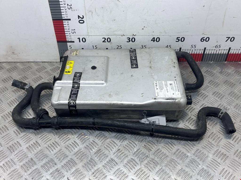 Инвертор (преобразователь напряжения трансформатор напряжения) Tesla Model S (2012-2023)