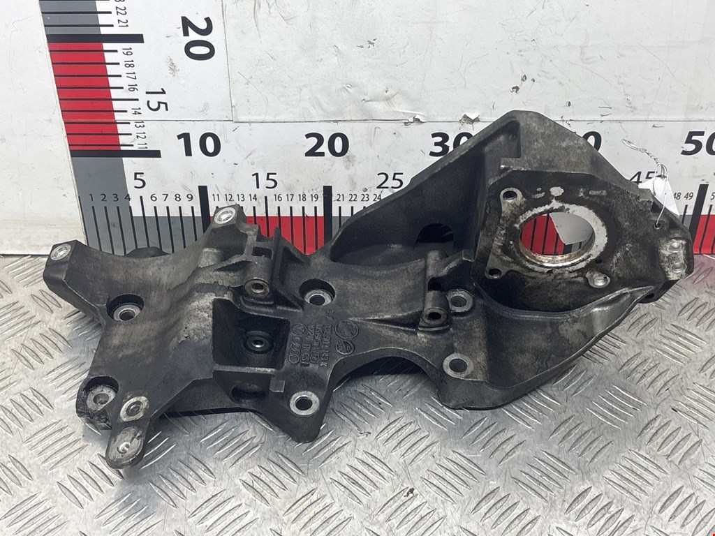 Кронштейн генератора SEAT Altea 2004-2015