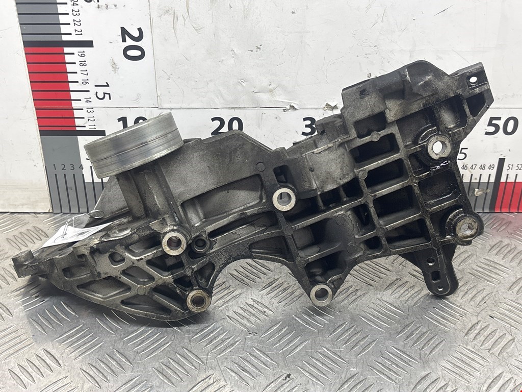 Кронштейн генератора SEAT Altea 2004-2015