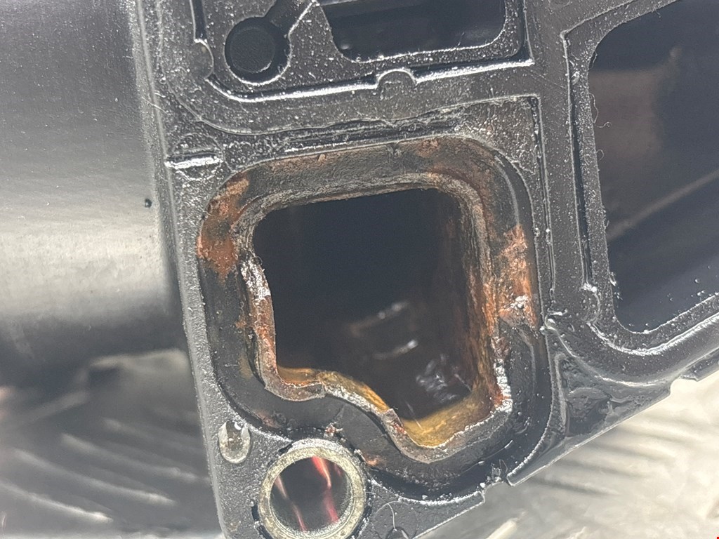 Корпус масляного фильтра SEAT Altea 2004-2015