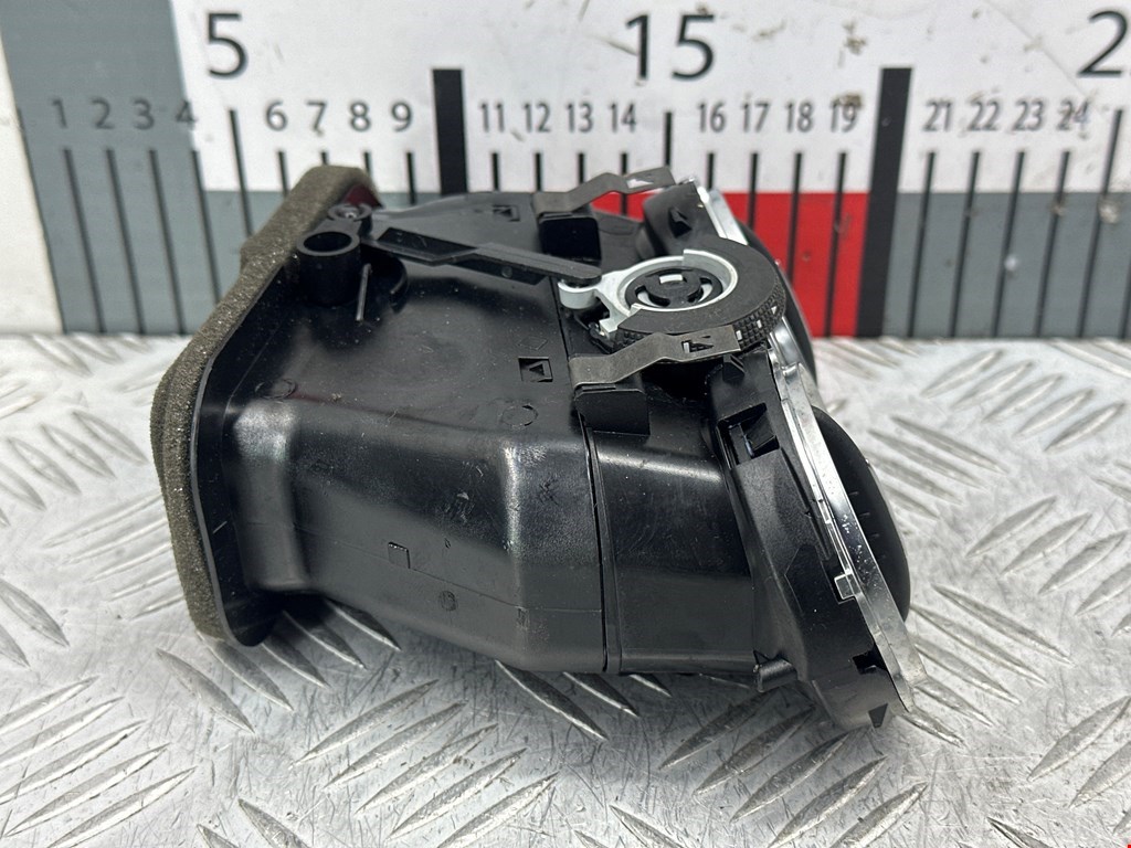 Дефлектор воздушный VOLKSWAGEN Tiguan 2007-2018