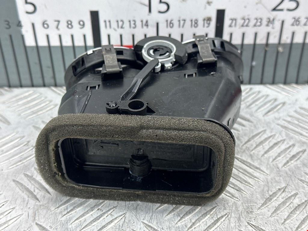 Дефлектор воздушный VOLKSWAGEN Tiguan 2007-2018