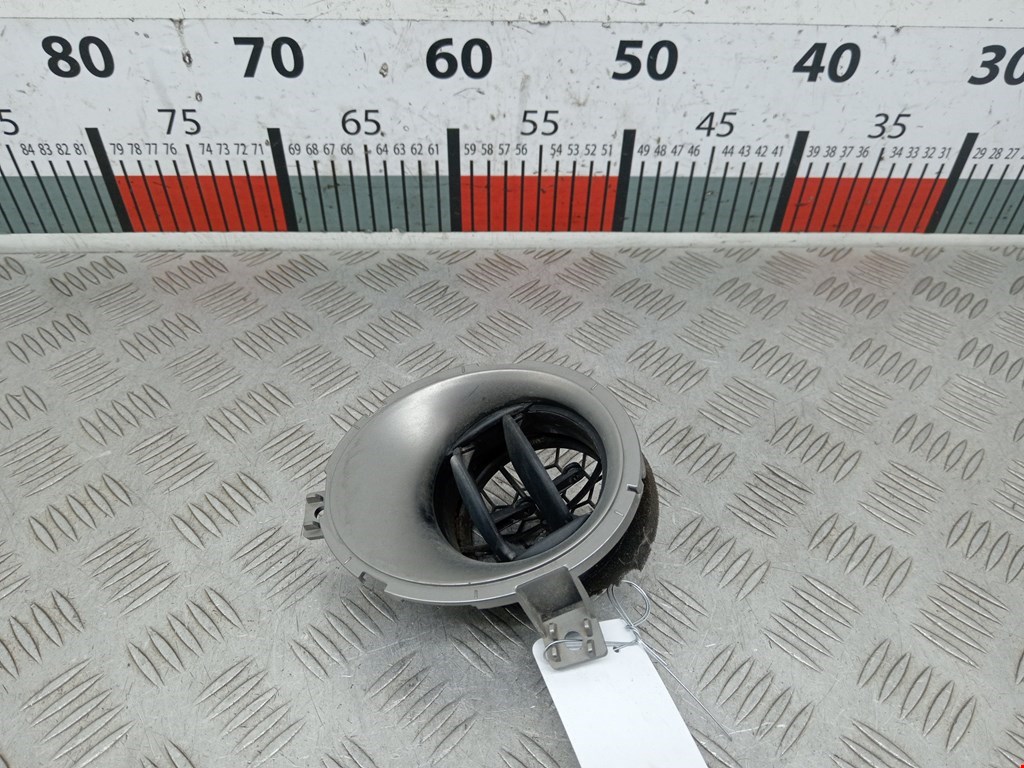 Дефлектор воздушный NISSAN Juke 2010-2019