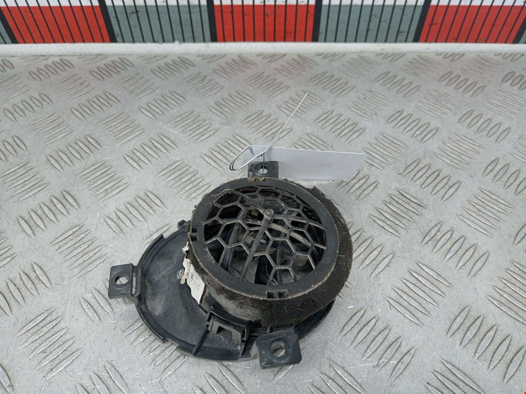 Дефлектор воздушный NISSAN Juke 2010-2019