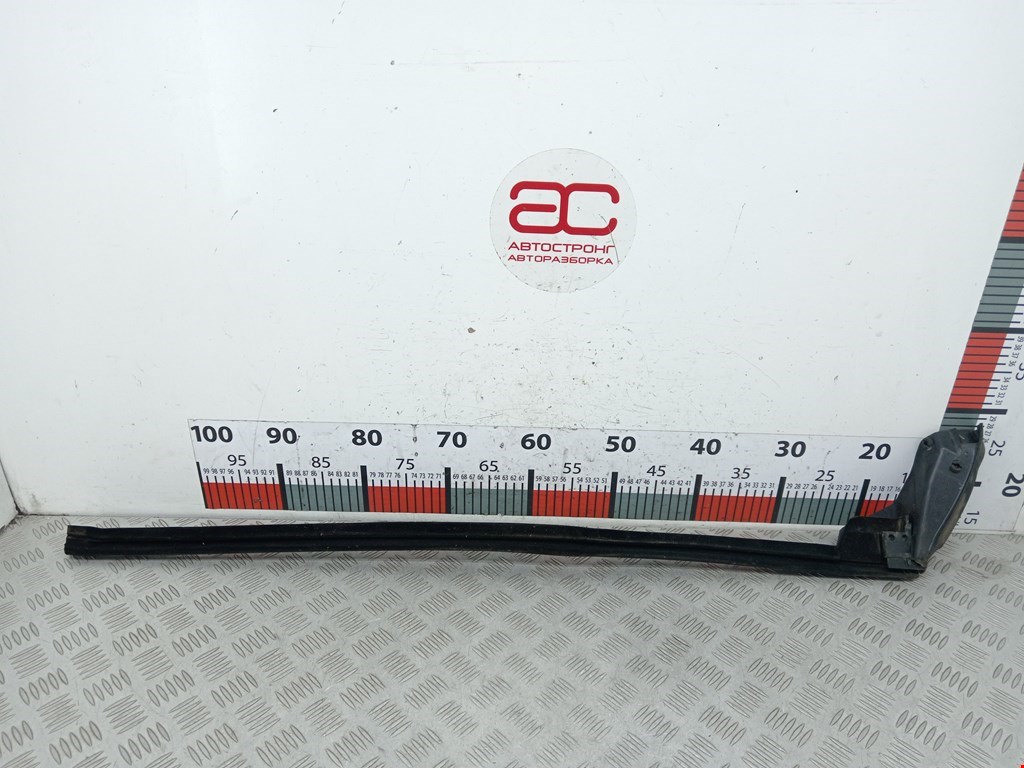 Уплотнитель (внутри) BMW 3er E90/E91 2005-2012