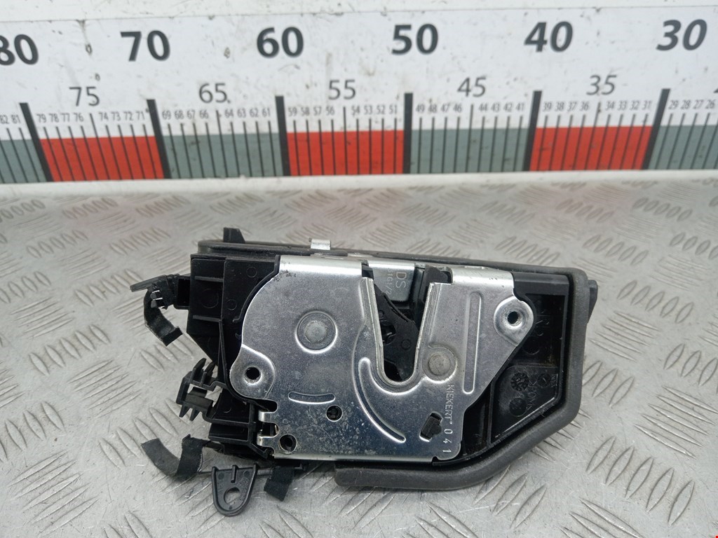 Замок двери передней правой BMW 3er E90/E91 2005-2012
