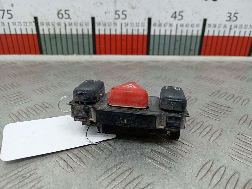Кнопка аварийной сигнализации (аварийки) MERCEDES-BENZ E-Class W210, S210 1995-2002