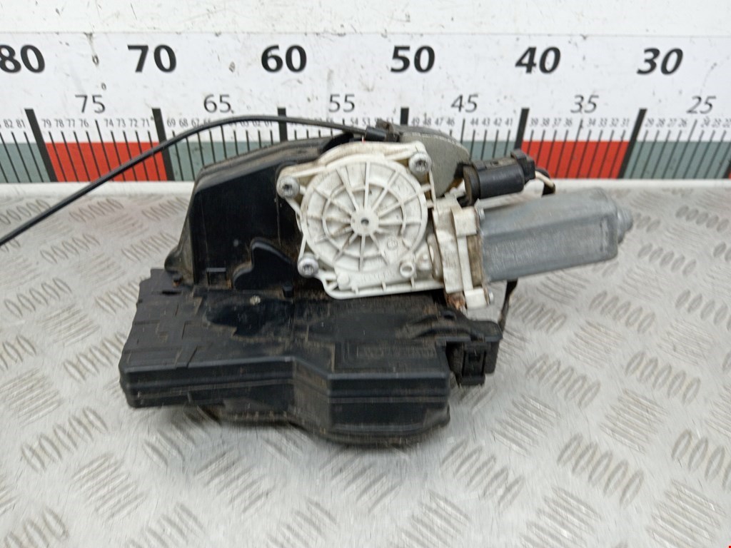 Замок двери передней левой BMW 7er 7 серия E65/E66 2001-2008