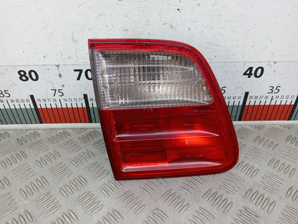 Фонарь задний внутренний левый MERCEDES-BENZ E-Class W210, S210 1995-2002