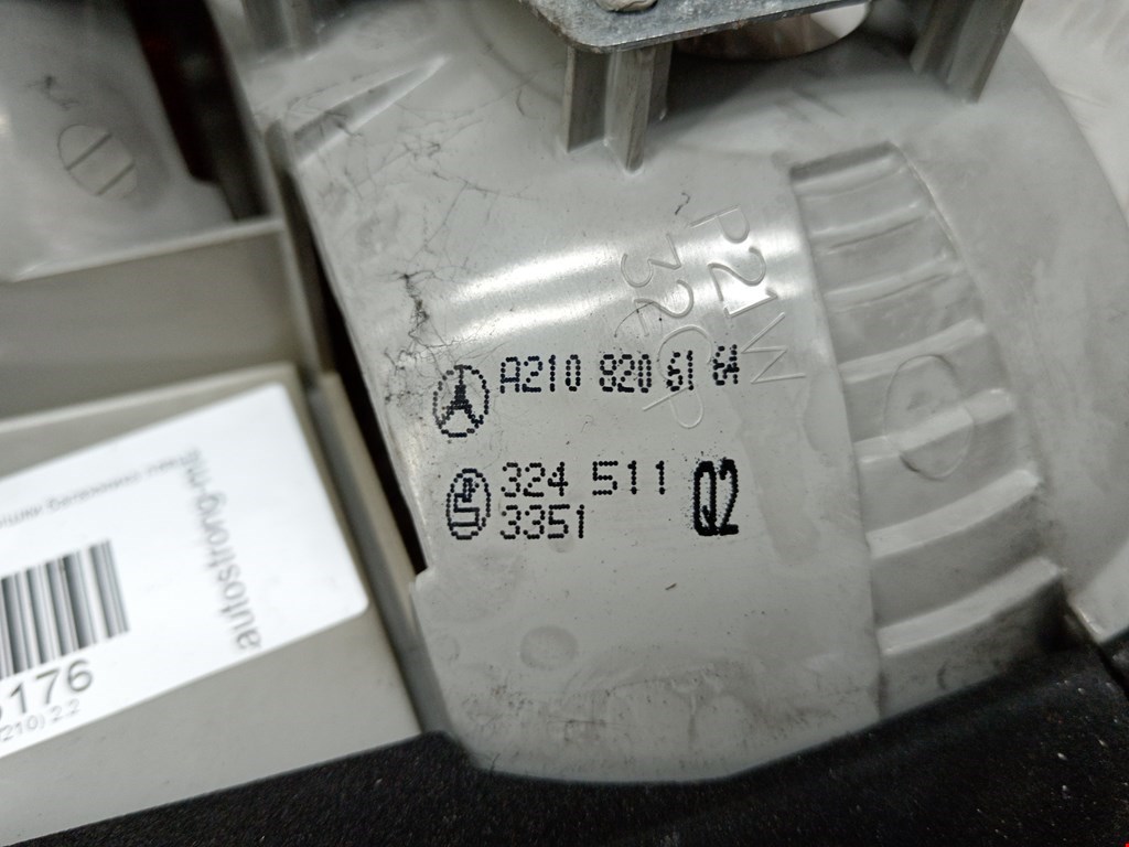 Фонарь задний внутренний левый MERCEDES-BENZ E-Class W210, S210 1995-2002