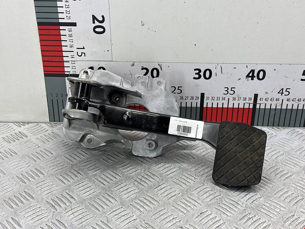 Педаль тормоза Volkswagen Tiguan 1 (2007-2016)