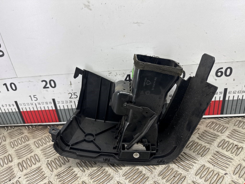 Дефлектор воздушный VOLKSWAGEN Crafter 2006-2016