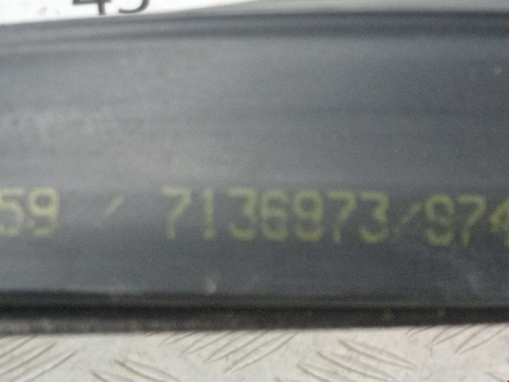 Уплотнитель (внутри) BMW X5 E70 2007-2013