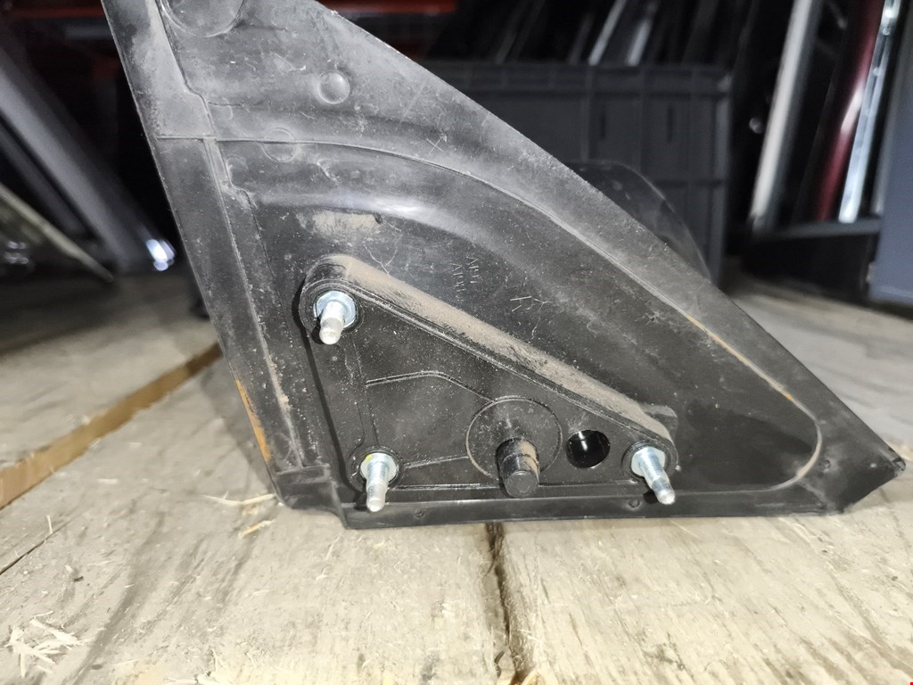 Зеркало правое MITSUBISHI L200 KB 2006-2015