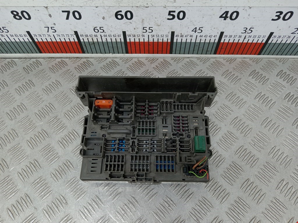 Датчик уровня в бачок омывателя BMW 3er E90/E91 2005-2012