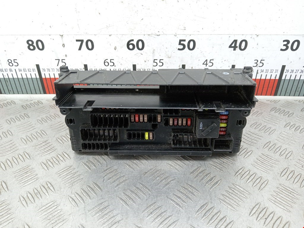 Датчик уровня в бачок омывателя BMW 5er 5 серия F10/F11/F07 2009-2017