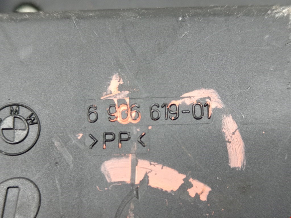 Датчик уровня в бачок омывателя BMW 5er 5 серия E60/E61 2003-2010