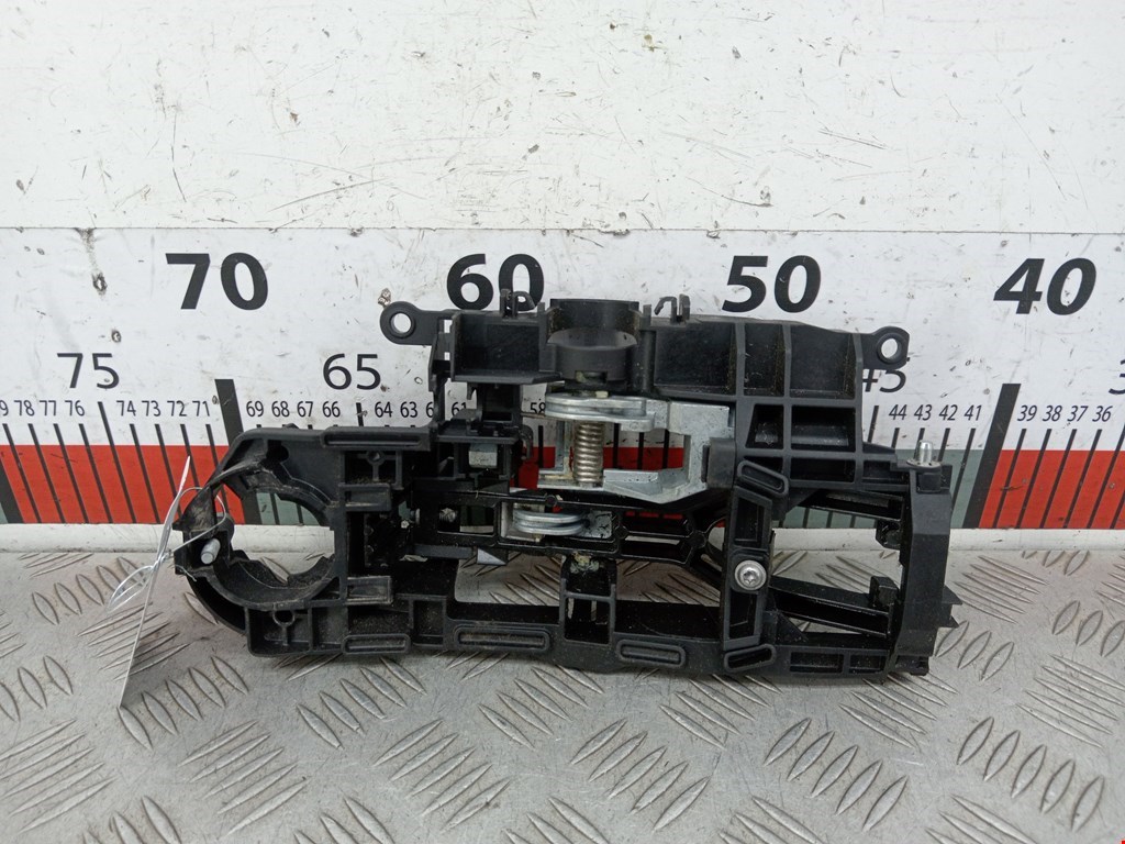 Кронштейн ручки BMW 5er 5 серия F10/F11/F07 2009-2017