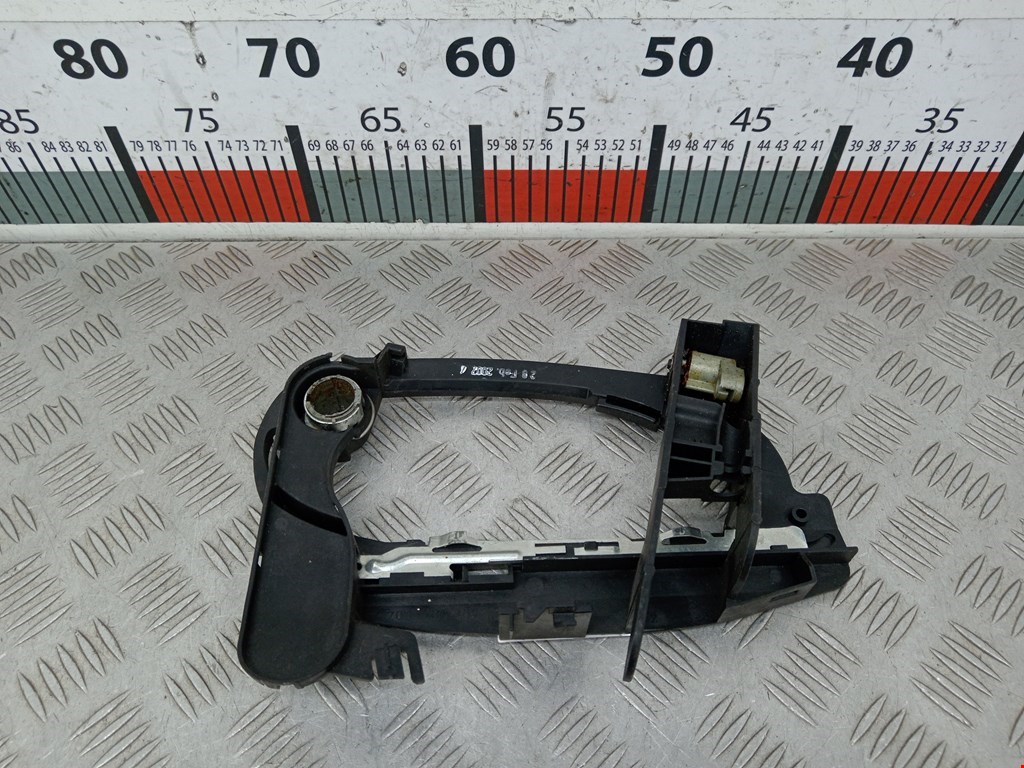 Кронштейн ручки BMW 7er 7 серия E65/E66 2001-2008