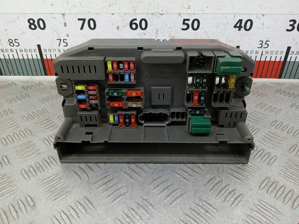 Датчик уровня в бачок омывателя BMW 3er E90/E91 2005-2012