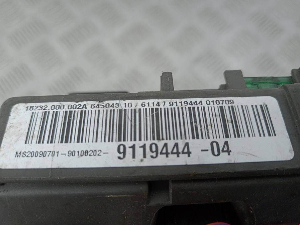 Датчик уровня в бачок омывателя BMW 3er E90/E91 2005-2012