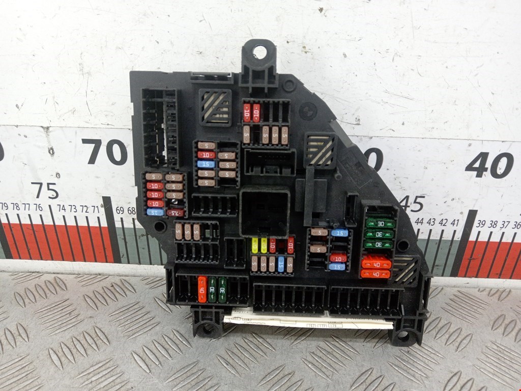 Датчик уровня в бачок омывателя BMW 5er 5 серия F10/F11/F07 2009-2017