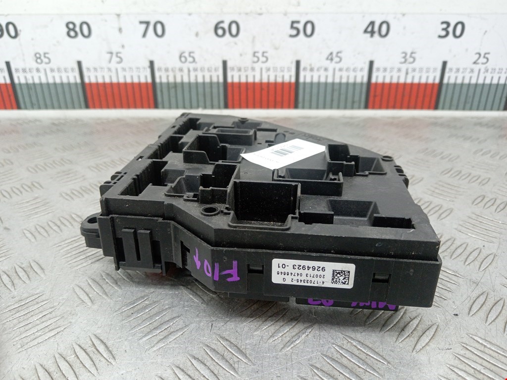 Датчик уровня в бачок омывателя BMW 5er 5 серия F10/F11/F07 2009-2017