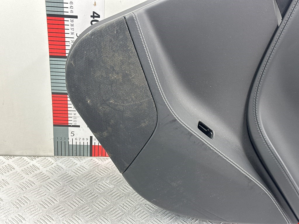 Обшивка двери задняя правая TESLA Model S I 2012-н.в.