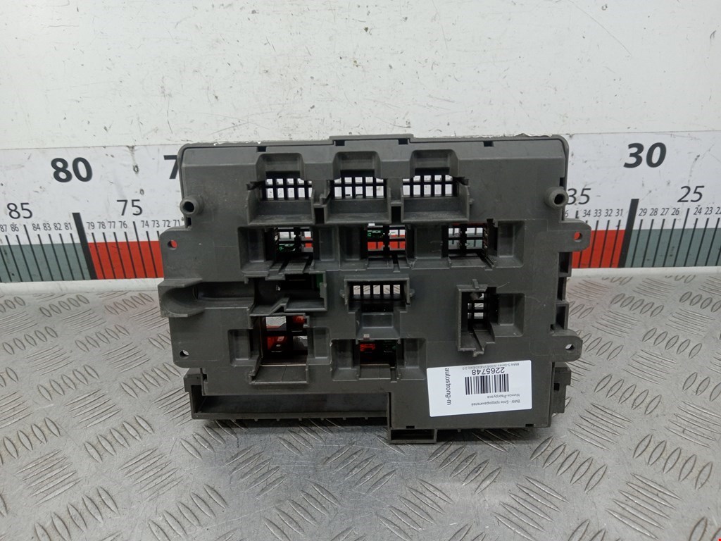 Датчик уровня в бачок омывателя BMW 3er E90/E91 2005-2012