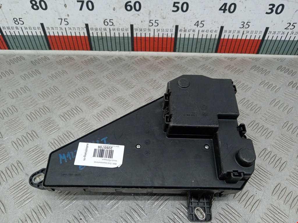 Датчик уровня в бачок омывателя BMW 5er 5 серия E60/E61 2003-2010