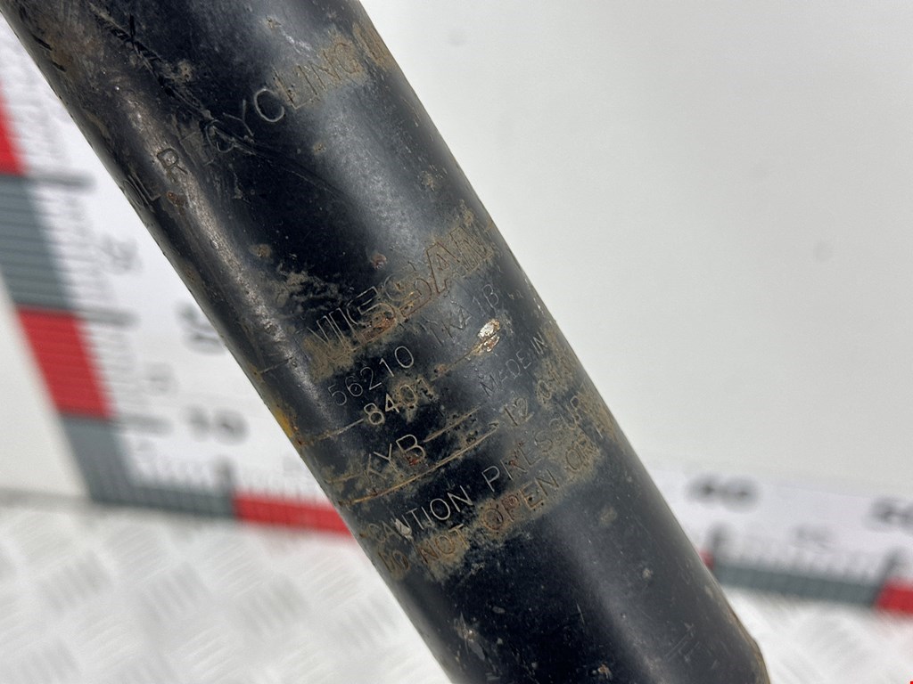 Амортизатор задний левый=правый NISSAN Juke 2010-2019