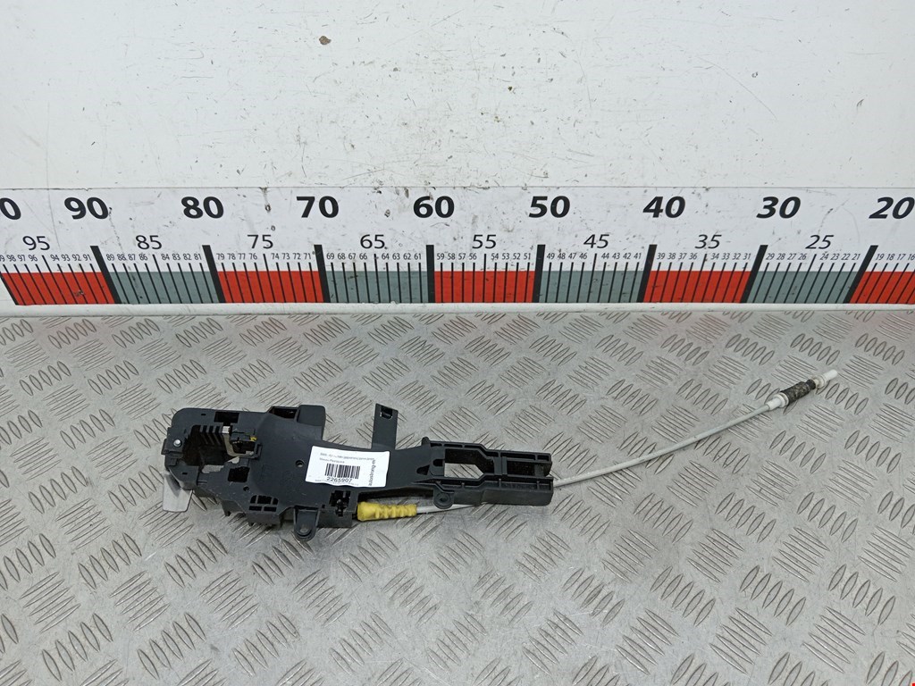 Кронштейн ручки BMW 1er E81\E87 2004-2011