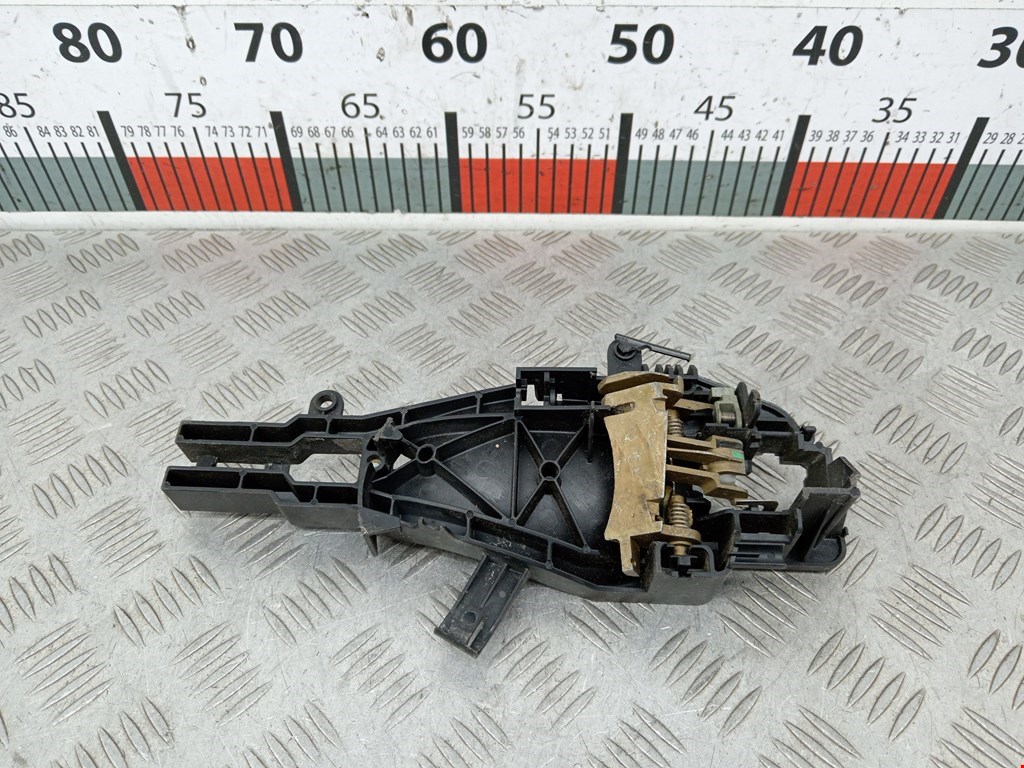 Кронштейн ручки BMW 3er E90/E91 2005-2012