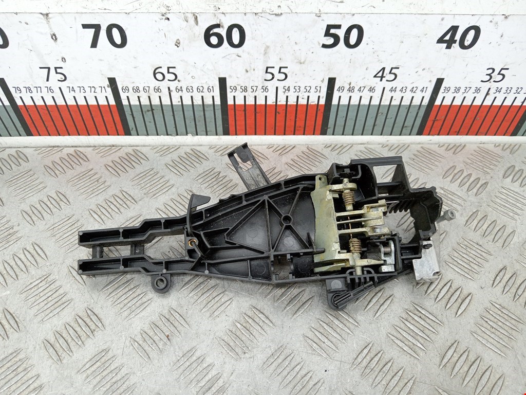 Кронштейн ручки BMW 3er E90/E91 2005-2012