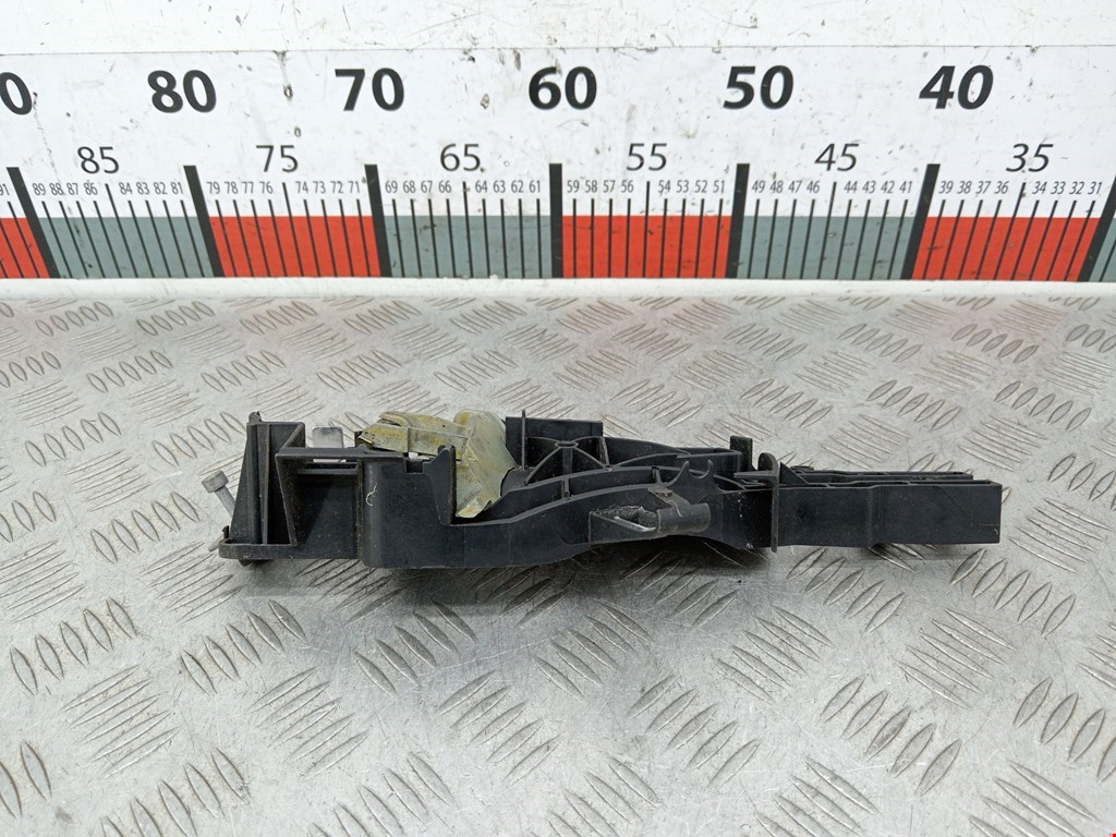 Кронштейн ручки BMW 3er E90/E91 2005-2012