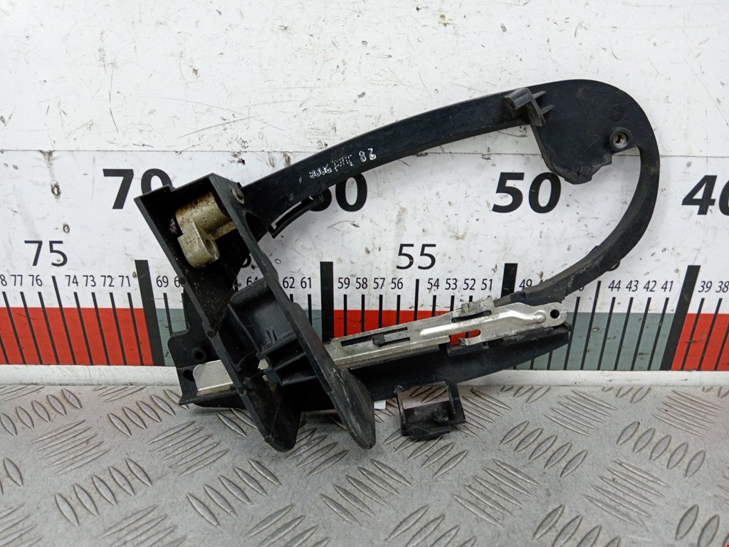 Кронштейн ручки BMW 7er 7 серия E65/E66 2001-2008