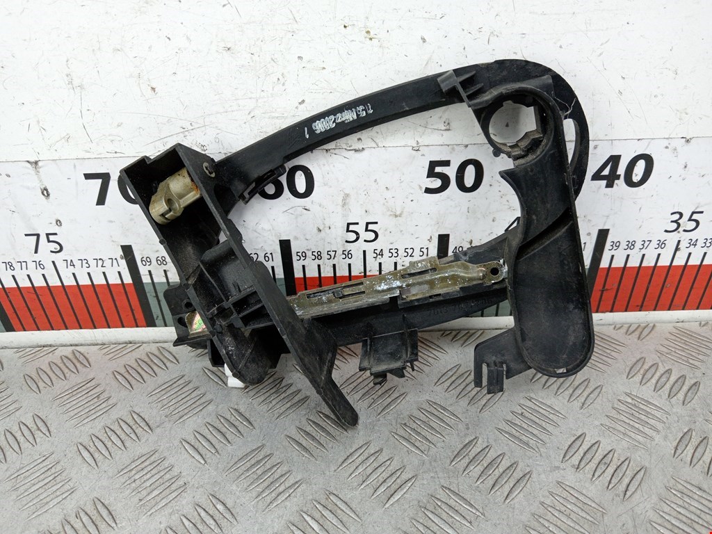 Кронштейн ручки BMW 7er 7 серия E65/E66 2001-2008