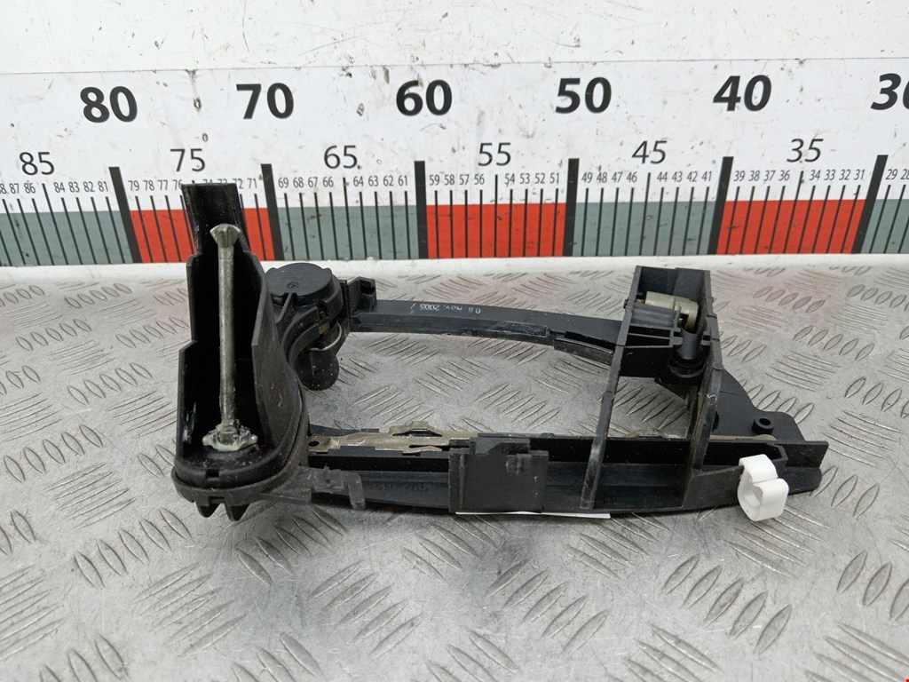 Кронштейн ручки BMW 7er 7 серия E65/E66 2001-2008