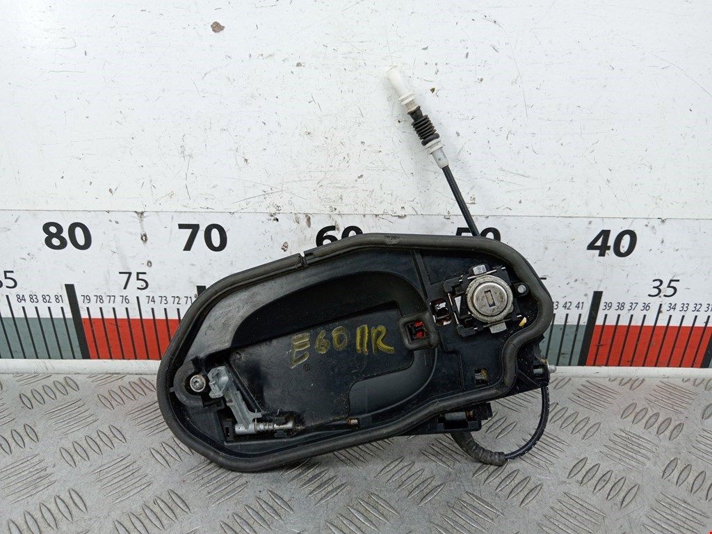 Кронштейн (держатель) ручки двери BMW 5-Series (E60/E61) (2003-2010)