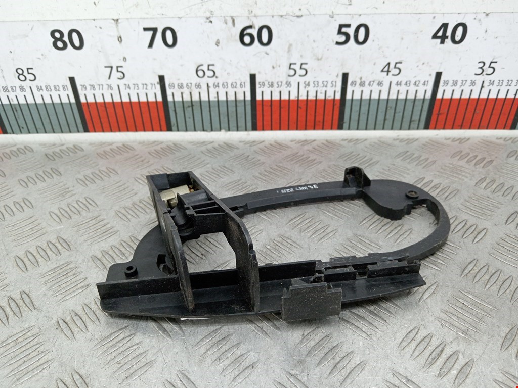 Кронштейн ручки BMW 7er 7 серия E65/E66 2001-2008